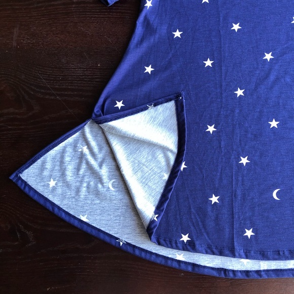 LuLaRoe Star Small Perfect T Scoop Hem - Picture 6 of 12